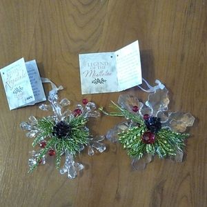 Kissing Krystal Ornament